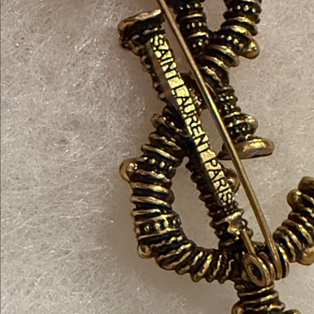 Fashion Jewelry Gold Brooch - Picture 6 of 8